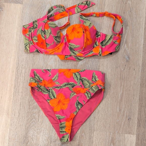 Beach Riot Bikini - Picture 1 of 6